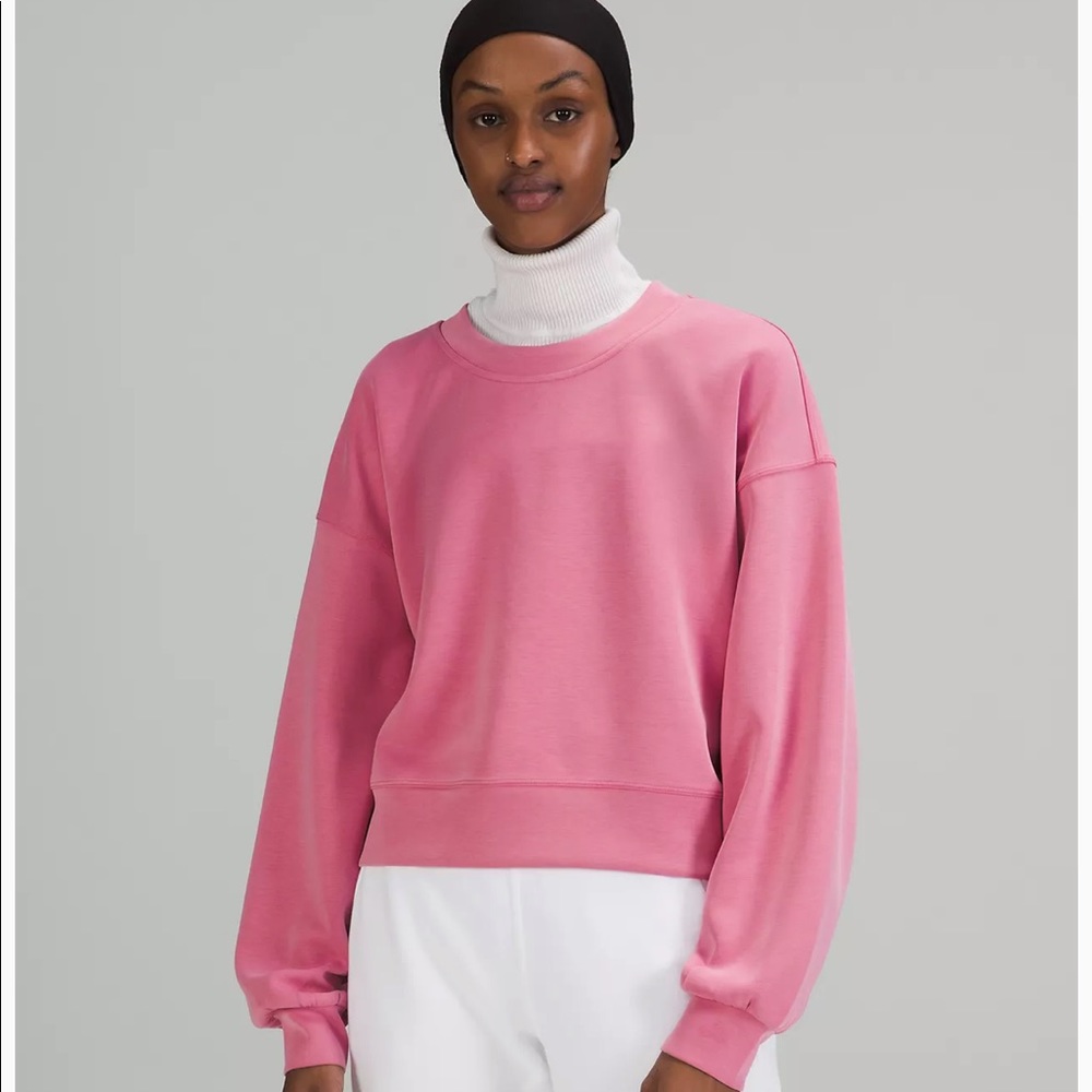 Lululuemon perfectly oversized crop crew